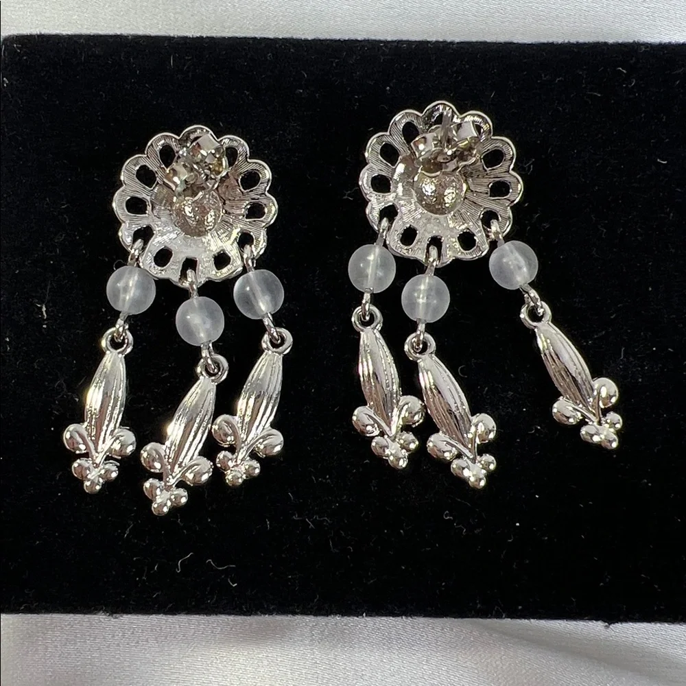 Vintage Avon Chandelier Elegant Silver‎ Tone Dangle Pierced Earrings